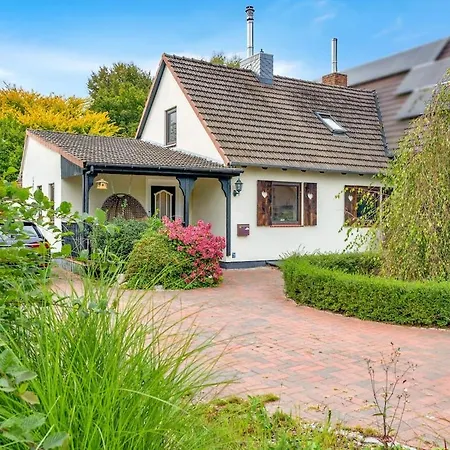 Gemuetliches Kleines Haus Mit 3-4 Schlafplaetzen